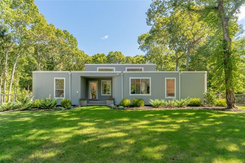 26 Wintergreen Way Quogue NY 11959