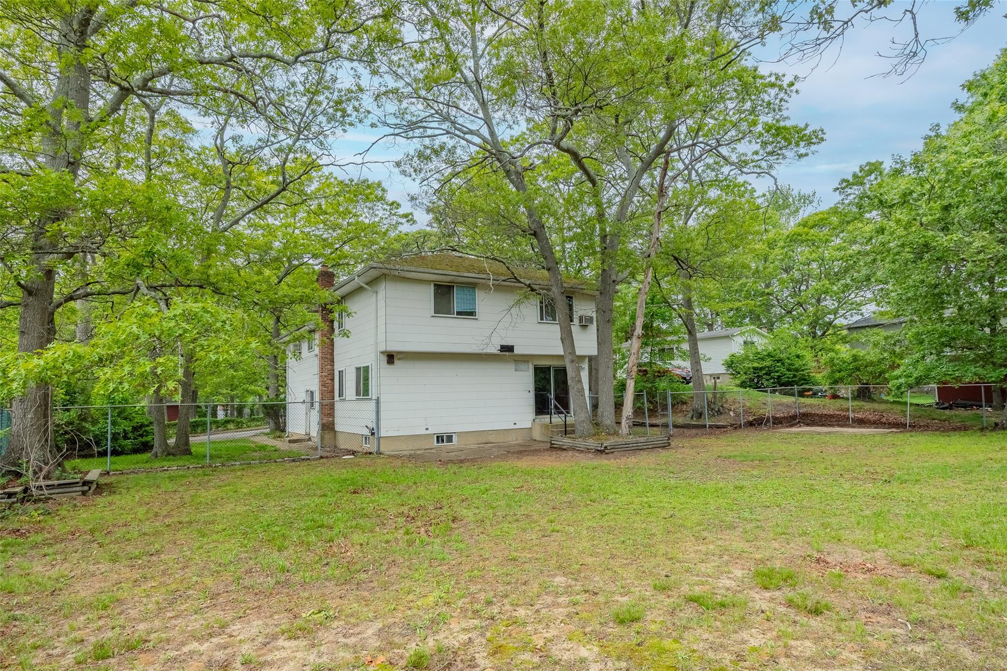 95 Berkshire Drive, Farmingville, New York image 32