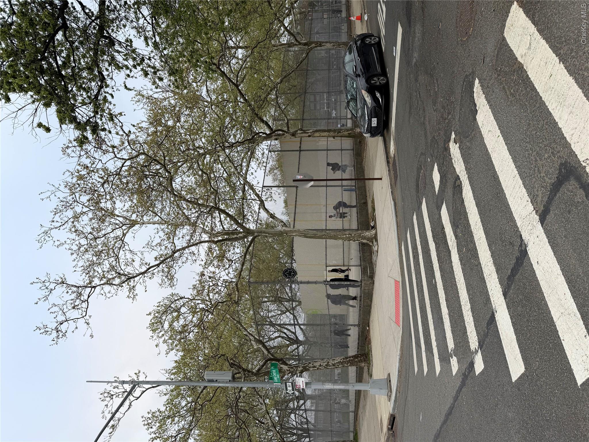 164-26 Grand Central Parkway