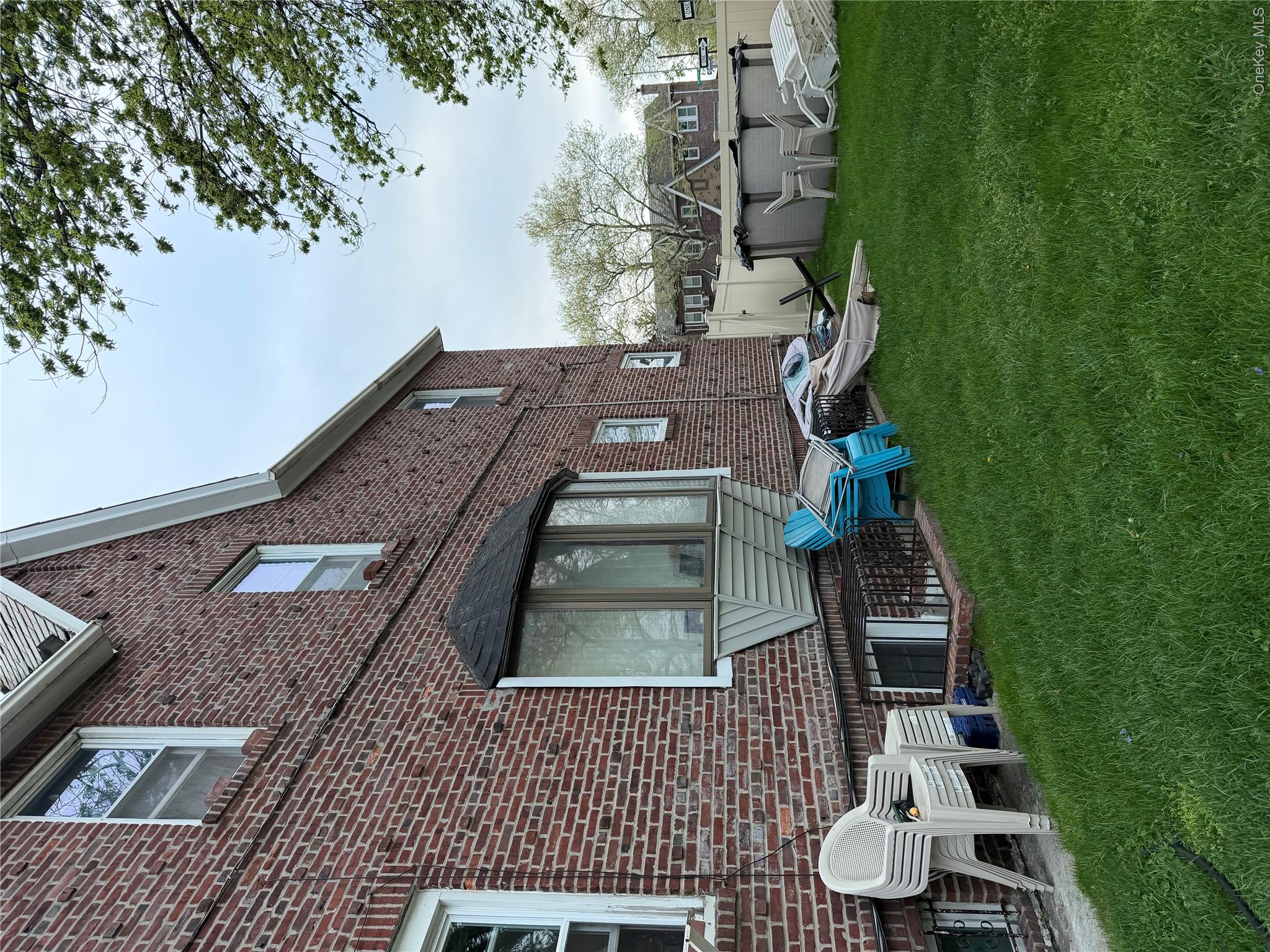 164-26 Grand Central Parkway