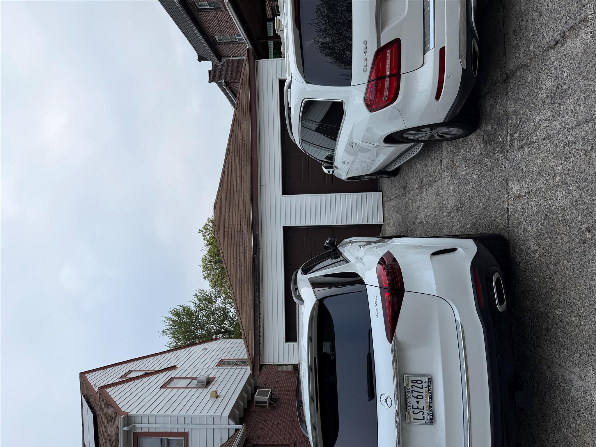 164-26 Grand Central Parkway