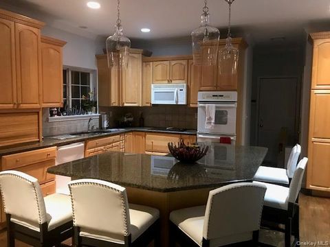 3 Alloway Crescent Highland Mills NY 10930