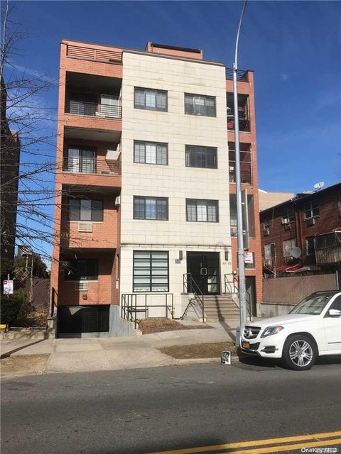 Condo For Sale - 144-85 Roosevelt Avenue #5E<br/> Flushing, NY 11354