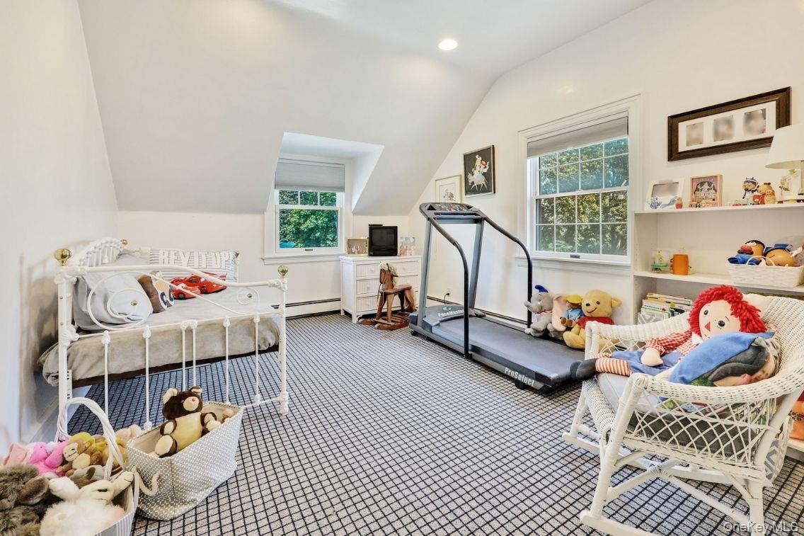 Hewlett Bay Park, New York 11557, United States, 7 Bedrooms Bedrooms, ,5 BathroomsBathrooms,Residential,Active,207037