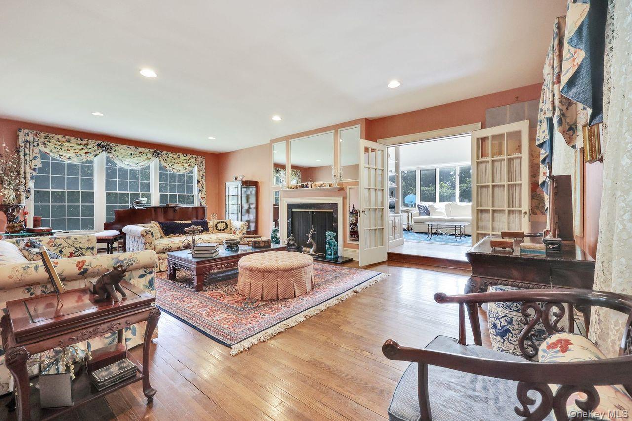 Hewlett Bay Park, New York 11557, United States, 7 Bedrooms Bedrooms, ,5 BathroomsBathrooms,Residential,Active,207037