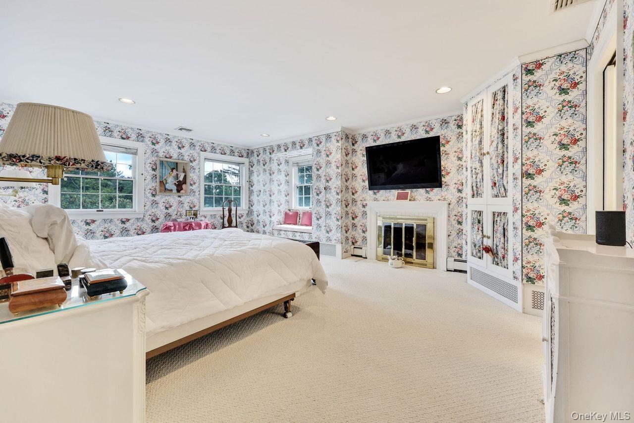 Hewlett Bay Park, New York 11557, United States, 7 Bedrooms Bedrooms, ,5 BathroomsBathrooms,Residential,Active,207037