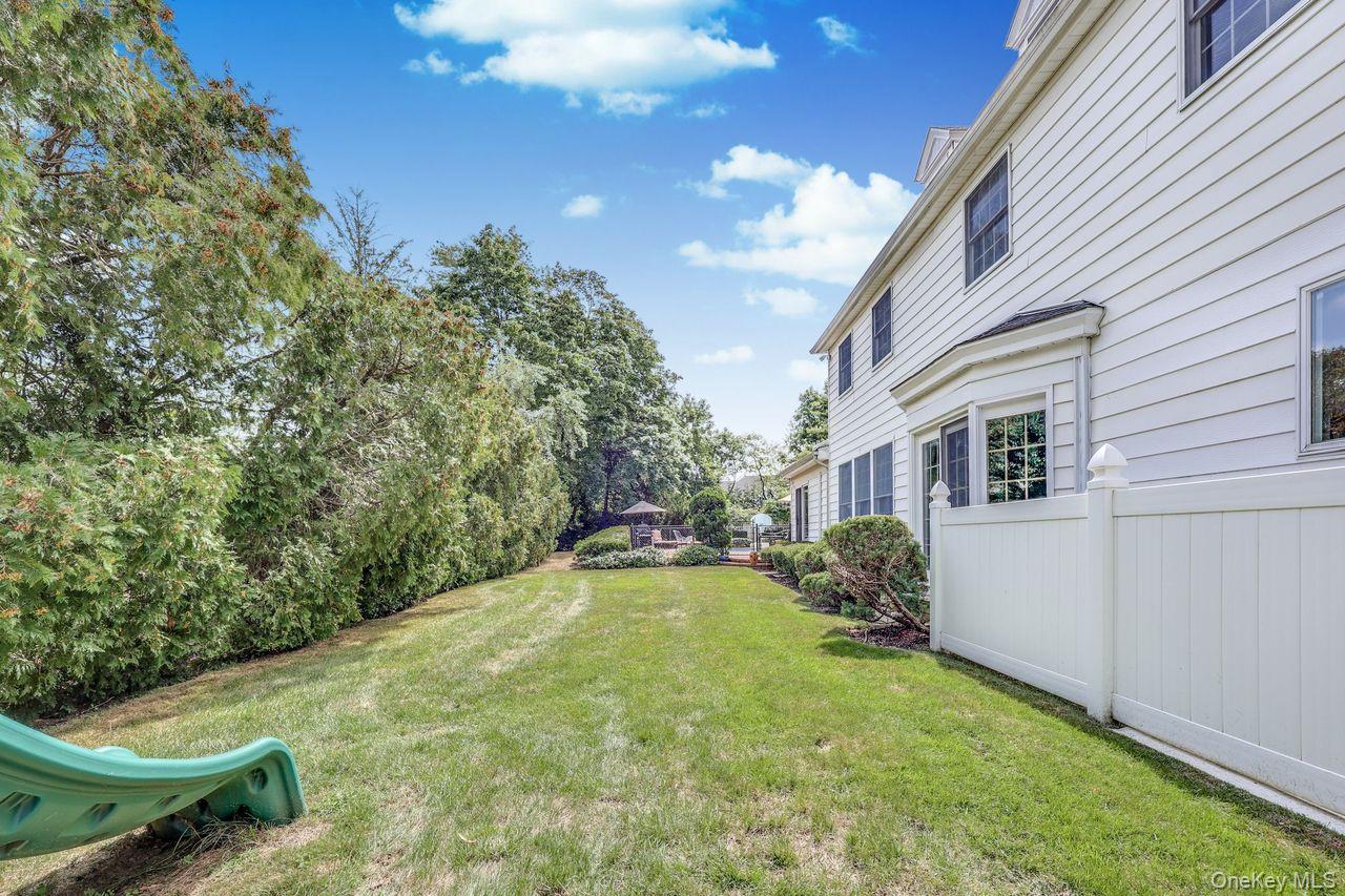 Hewlett Bay Park, New York 11557, United States, 7 Bedrooms Bedrooms, ,5 BathroomsBathrooms,Residential,Active,207037