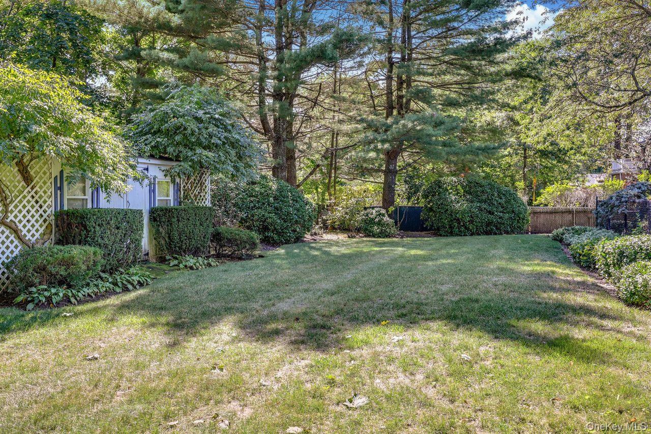 Hewlett Bay Park, New York 11557, United States, 7 Bedrooms Bedrooms, ,5 BathroomsBathrooms,Residential,Active,207037