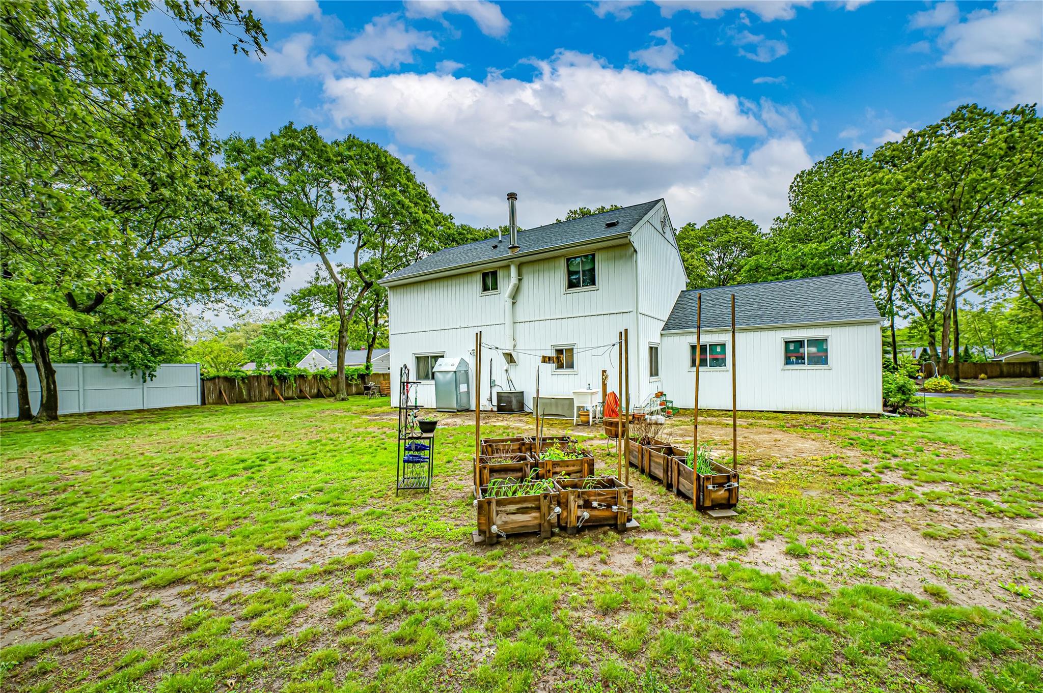 1A Revlon Court, Holtsville, New York image 31