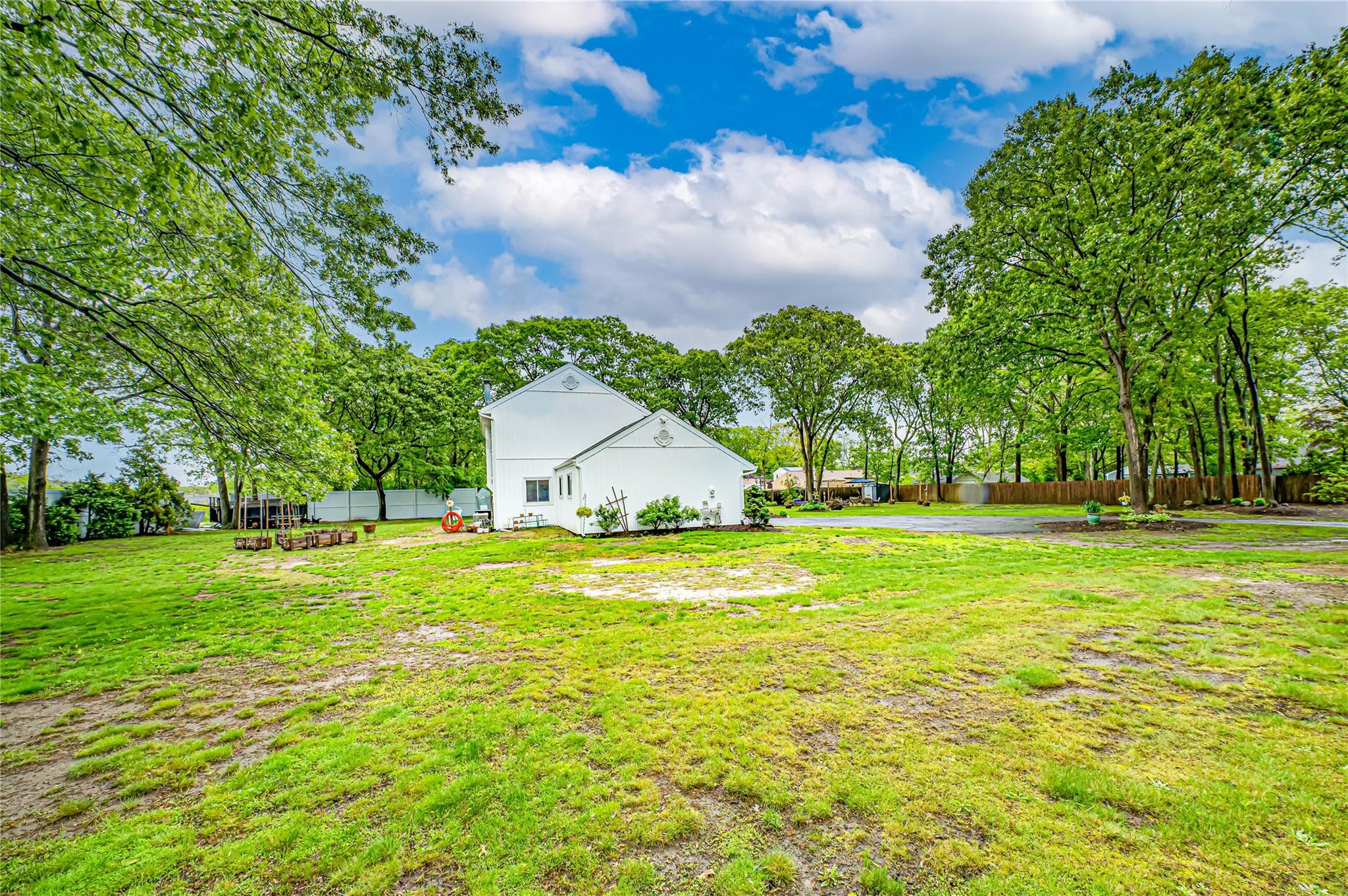 1A Revlon Court, Holtsville, New York image 33
