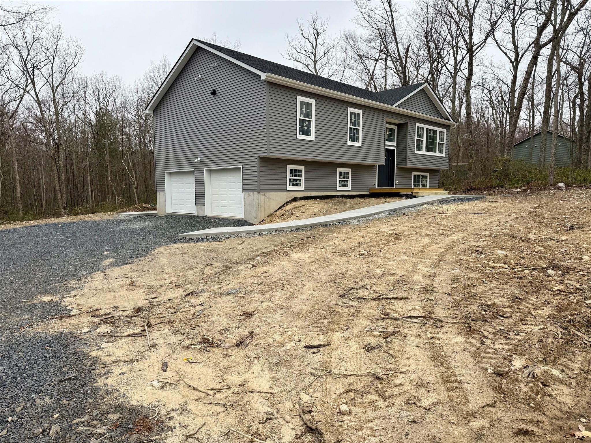 57 Oregon Trail, Pine Bush, New York image 2
