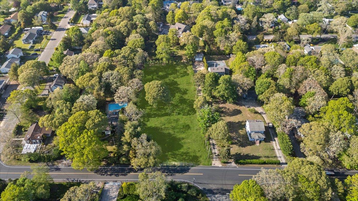 115 Bay Avenue, Hampton Bays, New York image 3