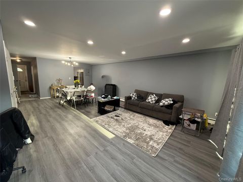 Homes For Sale - 920 Broadway #5<br/> Woodmere, NY 11598