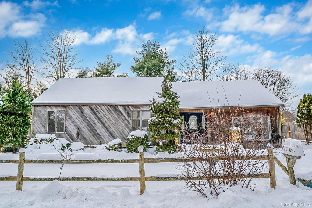 Photo of 47 Georgia Street, East Northport, NY 11731 (MLS # 944507)