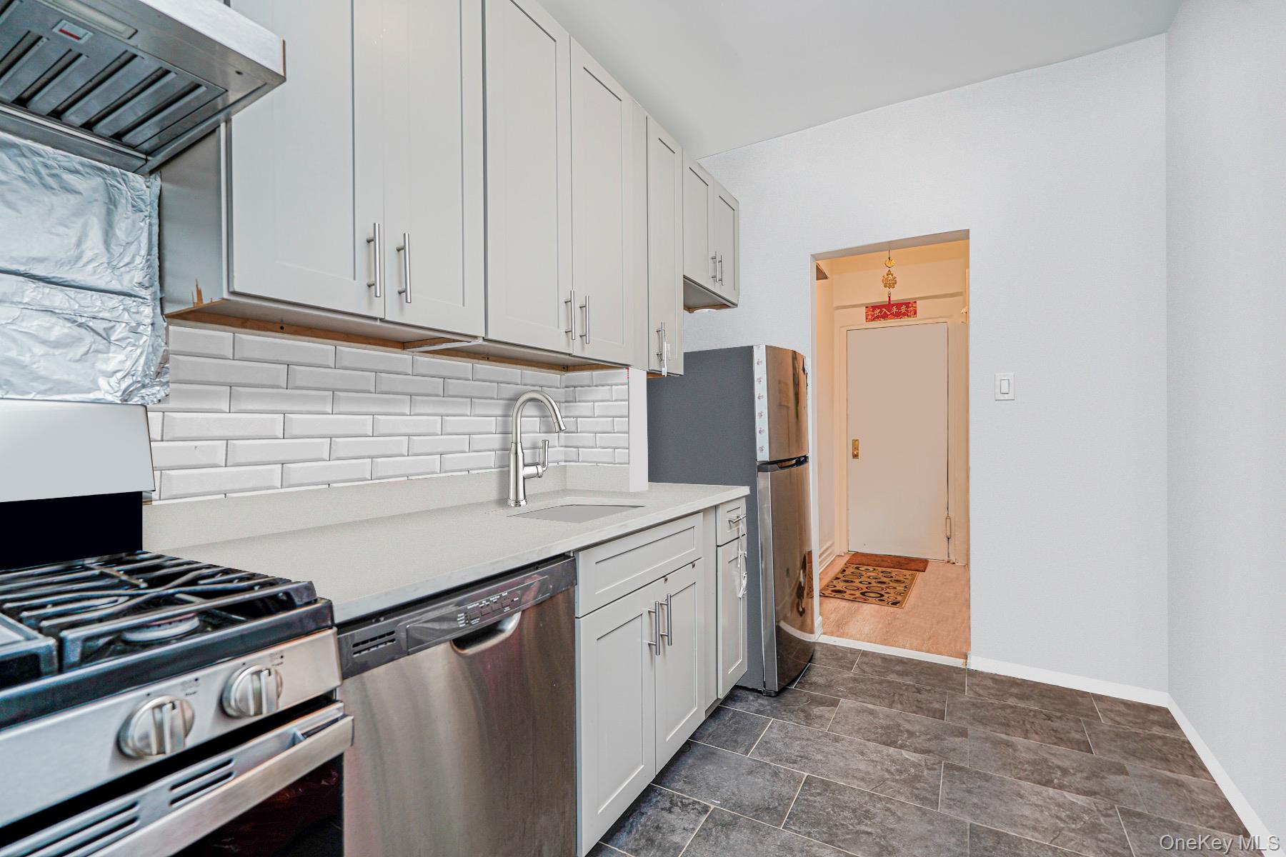 79 O Avenue B2