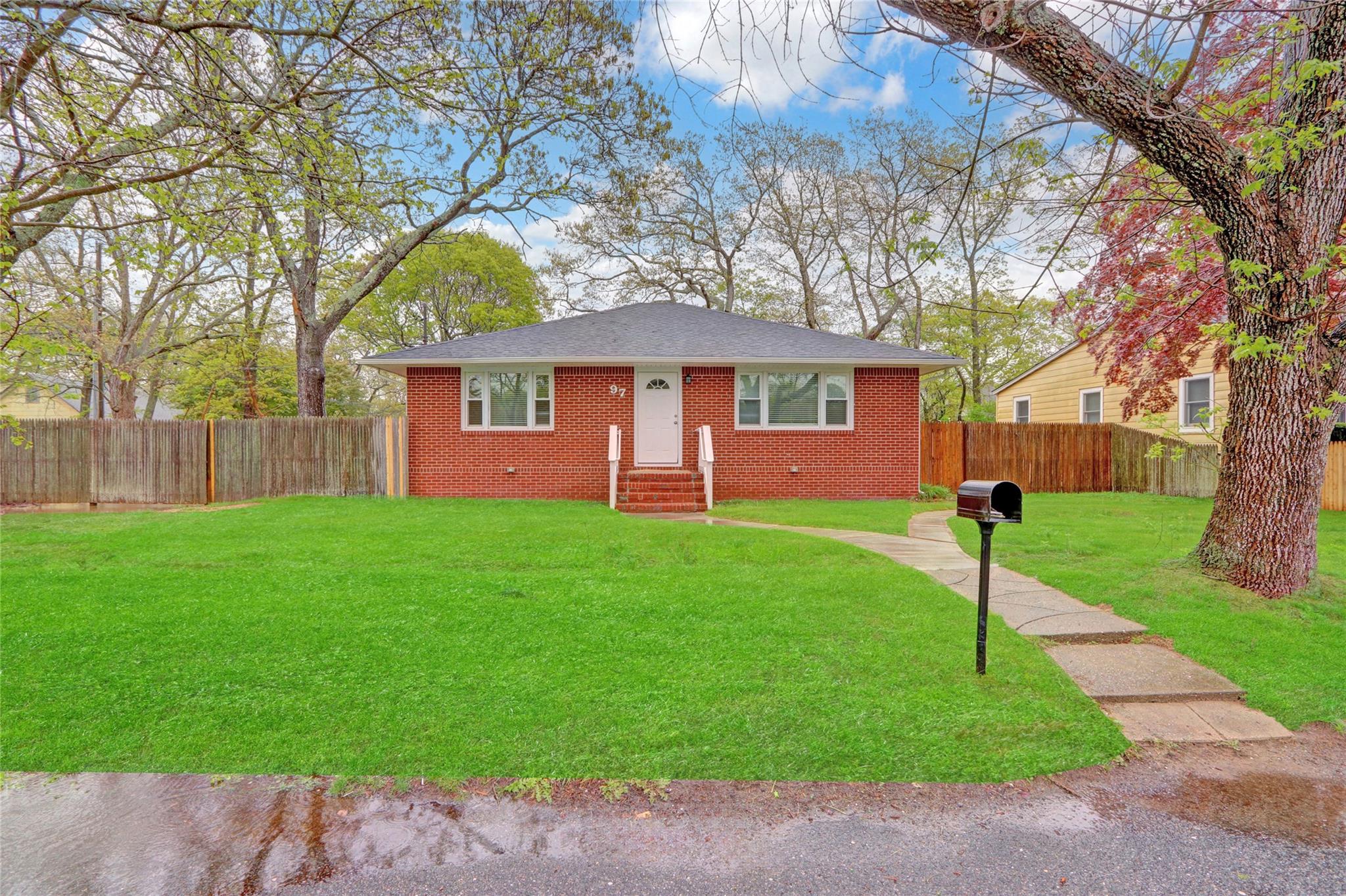 97 Overlook Drive, Mastic Beach, New York image 2