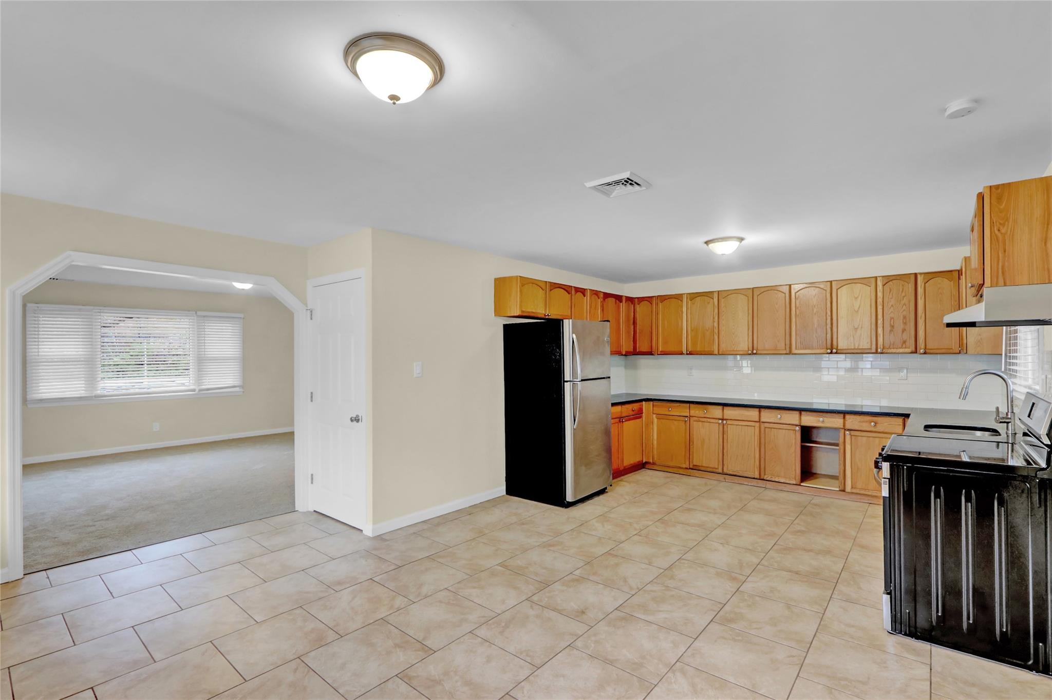 97 Overlook Drive, Mastic Beach, New York image 6