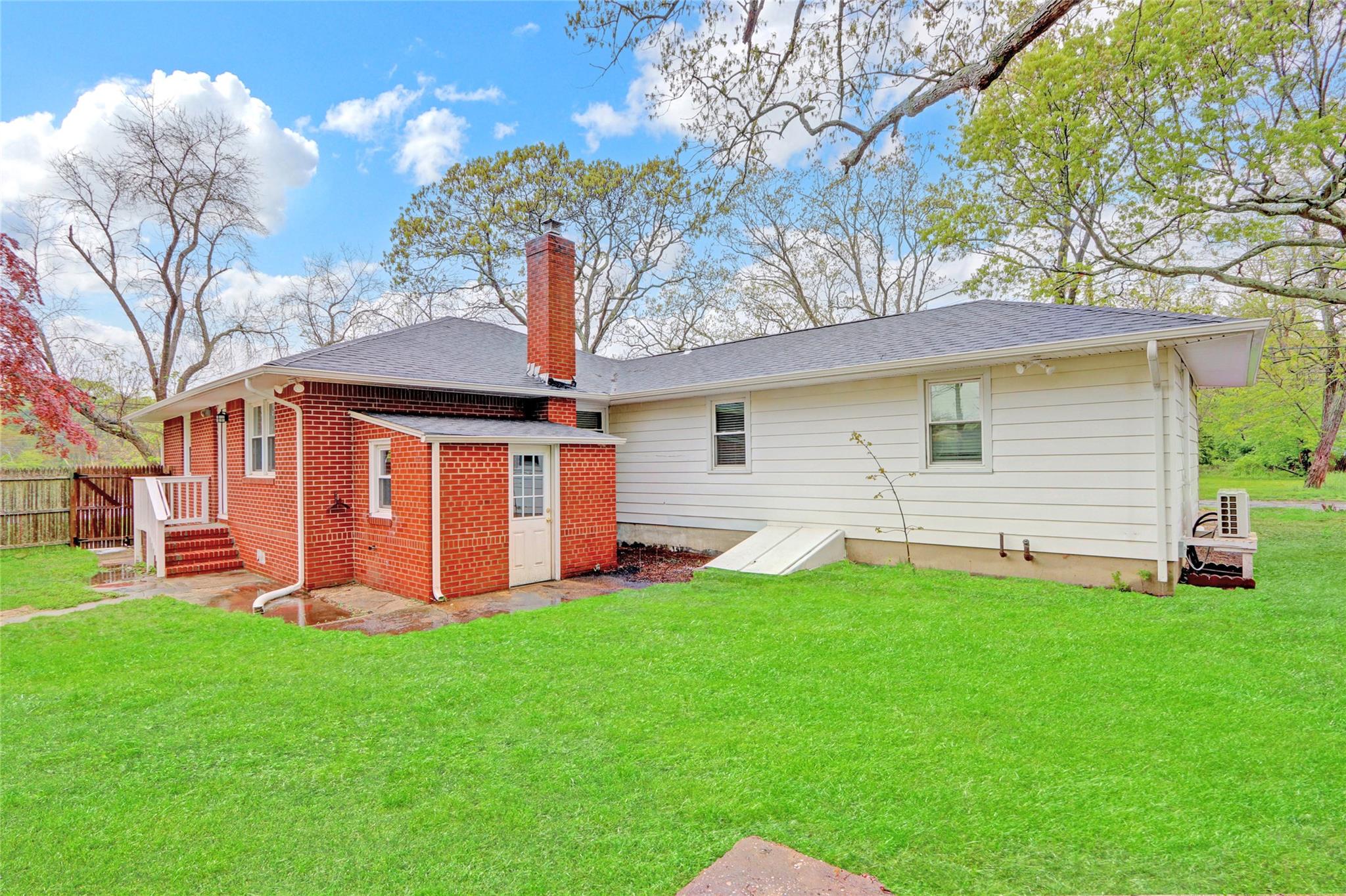 97 Overlook Drive, Mastic Beach, New York image 21