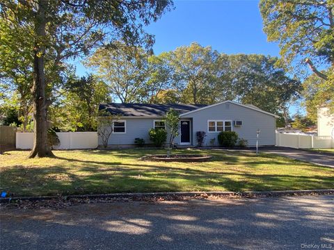 Photo of 7 Filmore Avenue, Coram, NY 11727 (MLS # 891940)