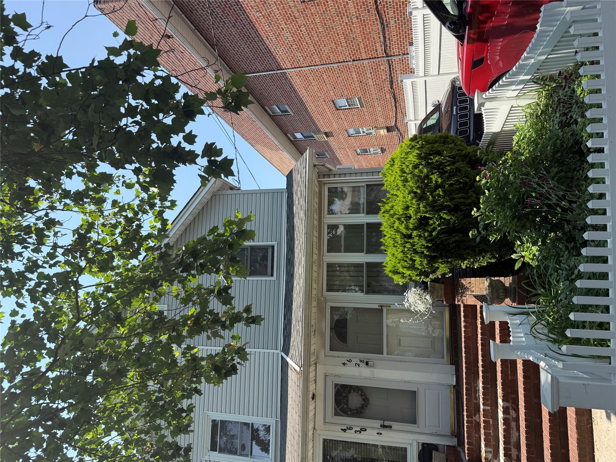 Property for Sale at 162 Street, Flushing, Queens, NY - Bedrooms: 3 
Bathrooms: 1 
Rooms: 8  - $848,888