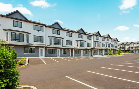 Condo For Sale - 472 W Central Avenue #204<br/> Spring Valley, NY 10977