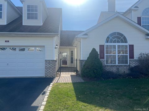 Condo For Sale - 15 Constantine Way<br/> Mount Sinai, NY 11766
