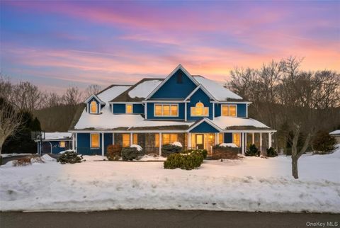 24 Heritage Court Tuxedo Park NY 10987