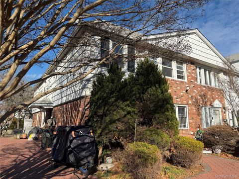 Homes For Sale - 224-01 59th Avenue<br/> Bayside, NY 11364