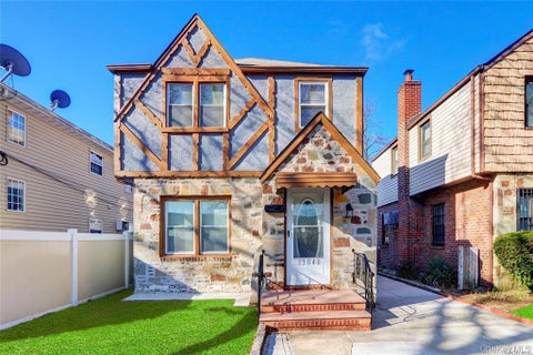 Homes For Sale - 13040 Van Wyck Expressway<br/> Queens County, South Ozone Park, NY 11420