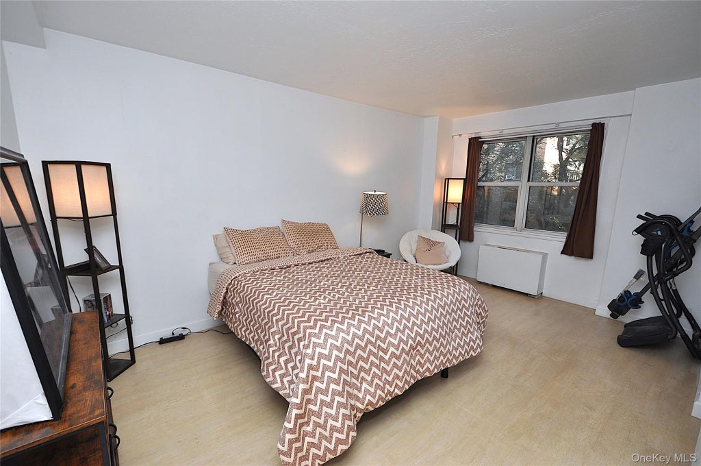 Photo of 230 Garth Road #3B1, Scarsdale, NY 10583 (MLS # 1044347)