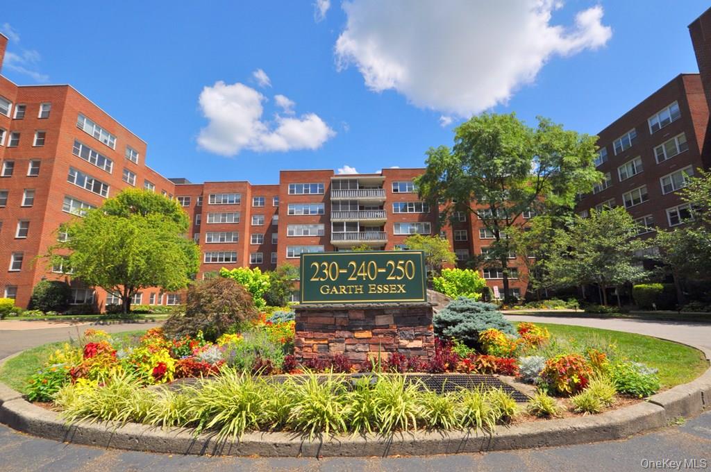 Photo of 230 Garth Road #3B1, Scarsdale, NY 10583 (MLS # 1044347)