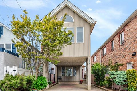 991 W Park Avenue Long Beach NY 11561