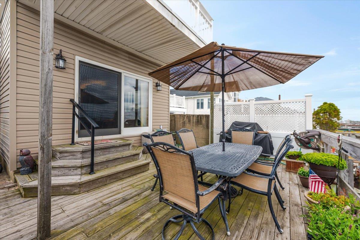 991 W Park Avenue, Long Beach, New York image 32