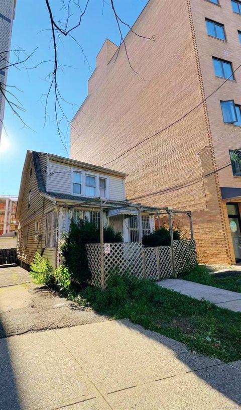 31-16 Union Street Flushing NY 11355