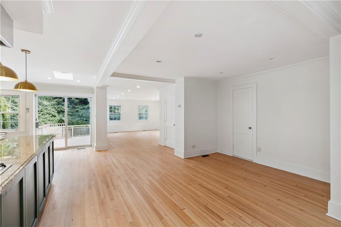 9 Kingston Road, Scarsdale, New York image 4