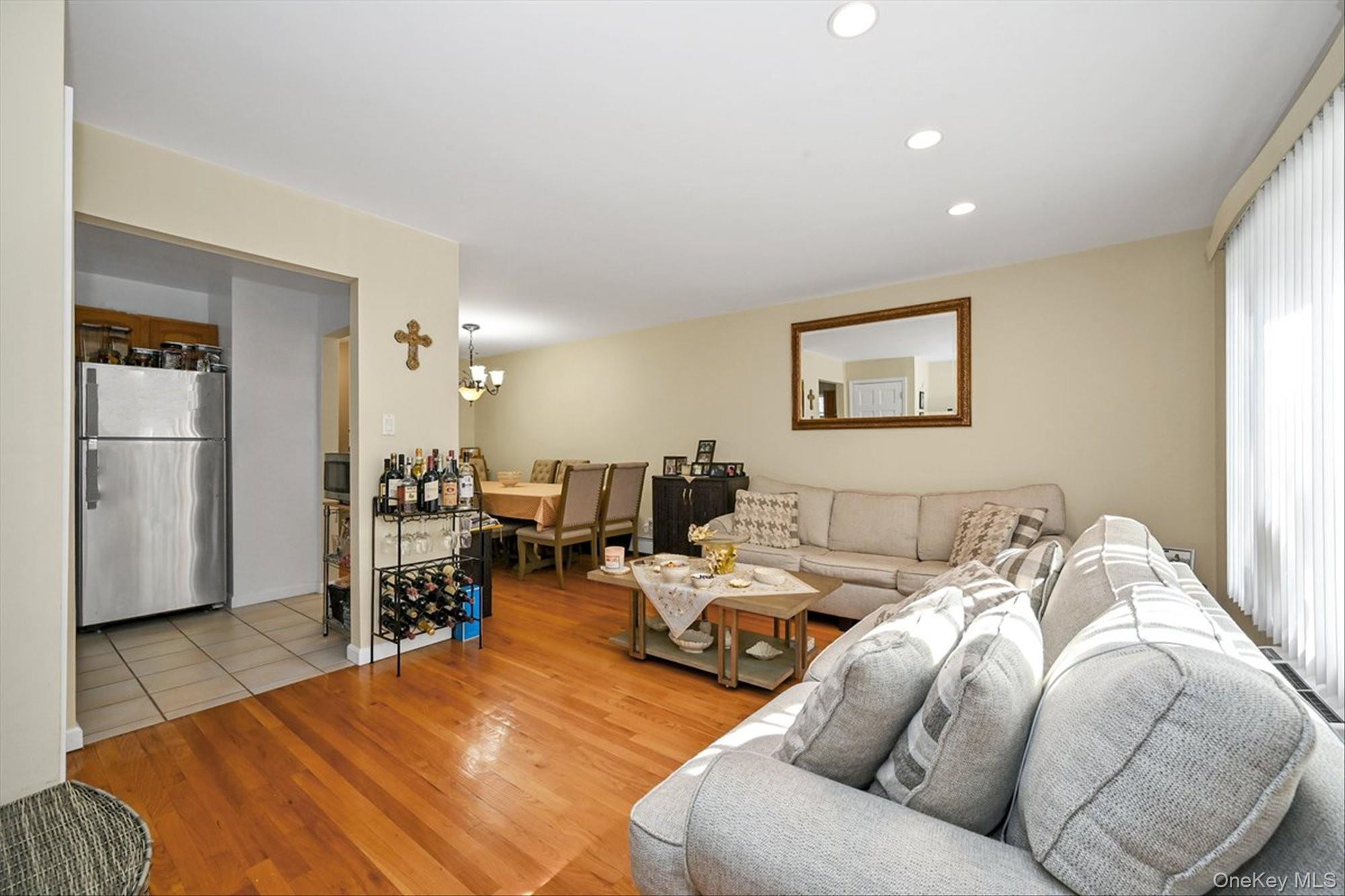 22-07 Parsons Boulevard