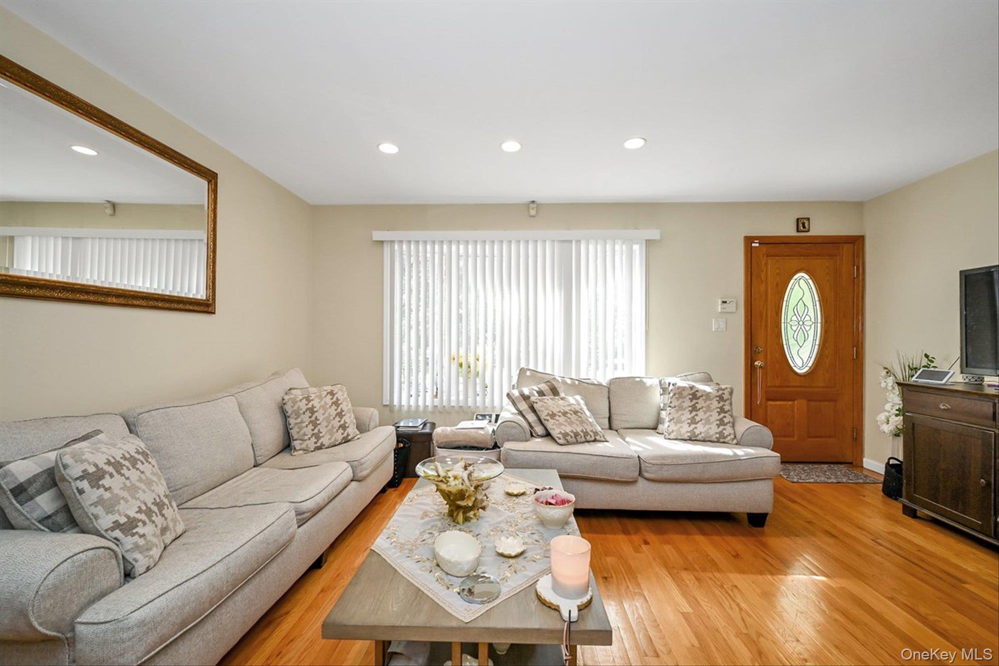 22-07 Parsons Boulevard