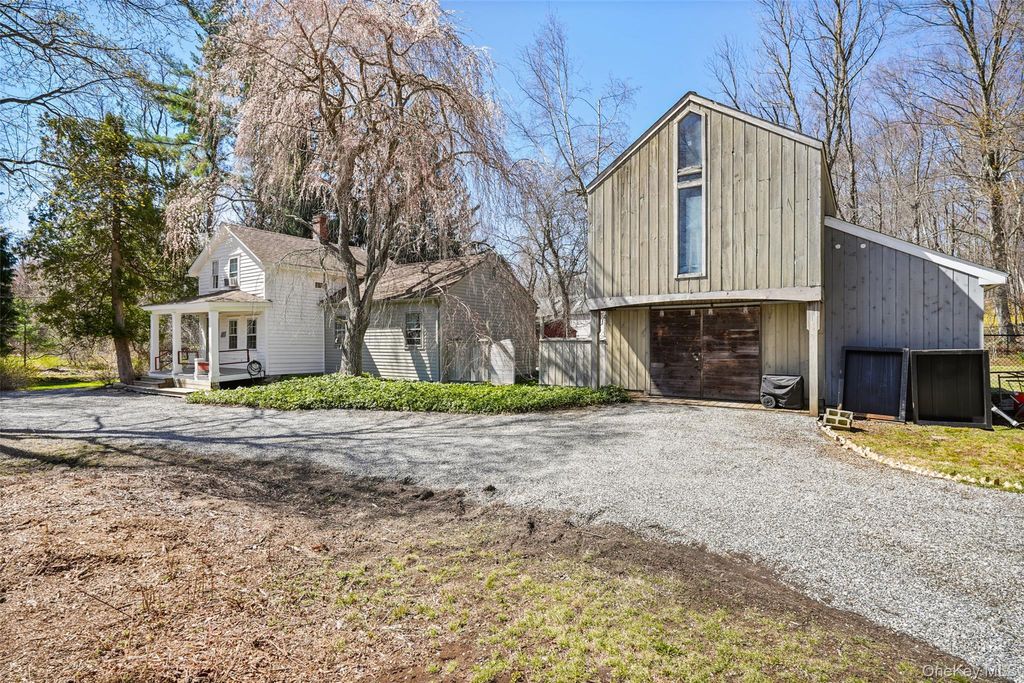 Photo of 182 Smith Ridge Road, South Salem, NY 10590 (MLS # 977294)