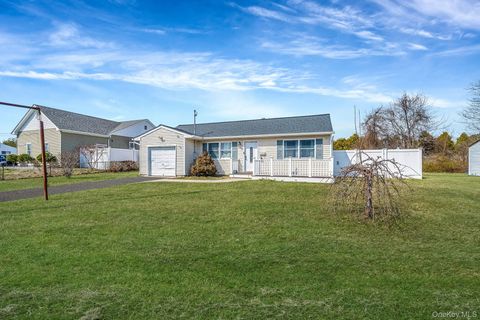 Homes For Sale - 53 Spruce Street<br/> Central Islip, NY 11722