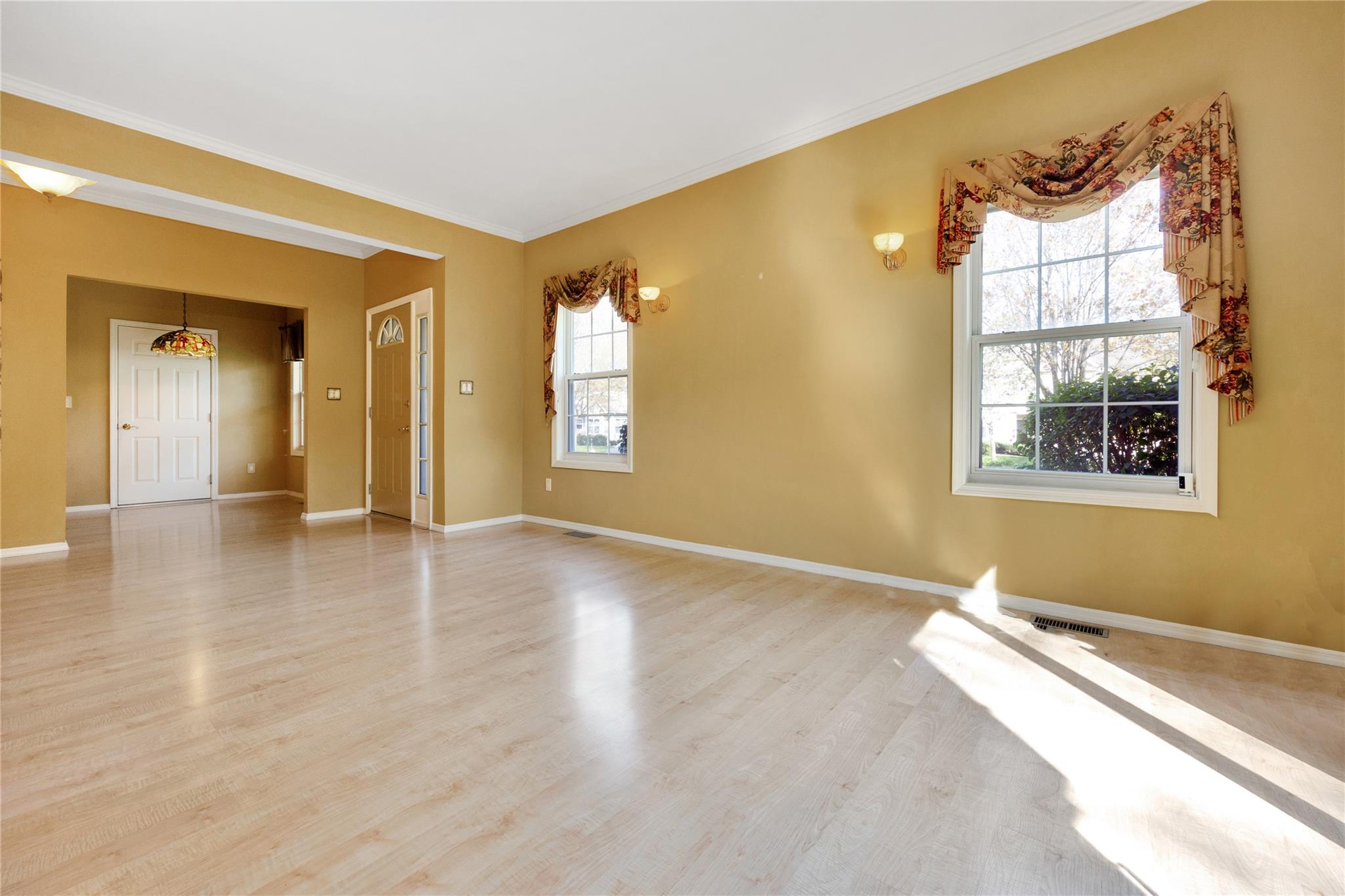 56 Avery Court, Nesconset, New York image 6