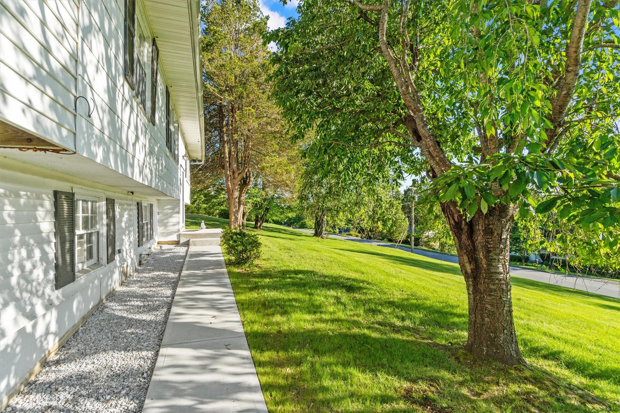 37 Lakeview Road, Carmel, New York image 5
