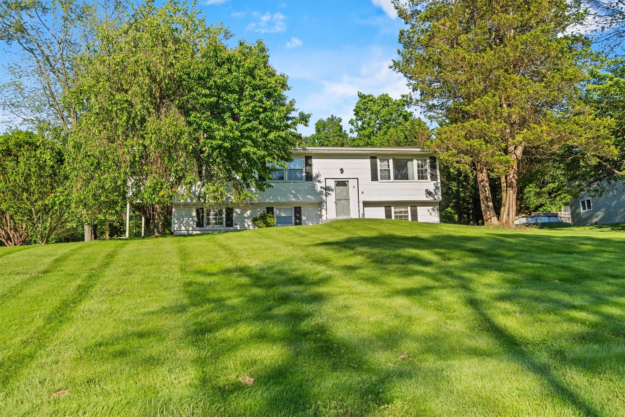 37 Lakeview Road, Carmel, New York image 3