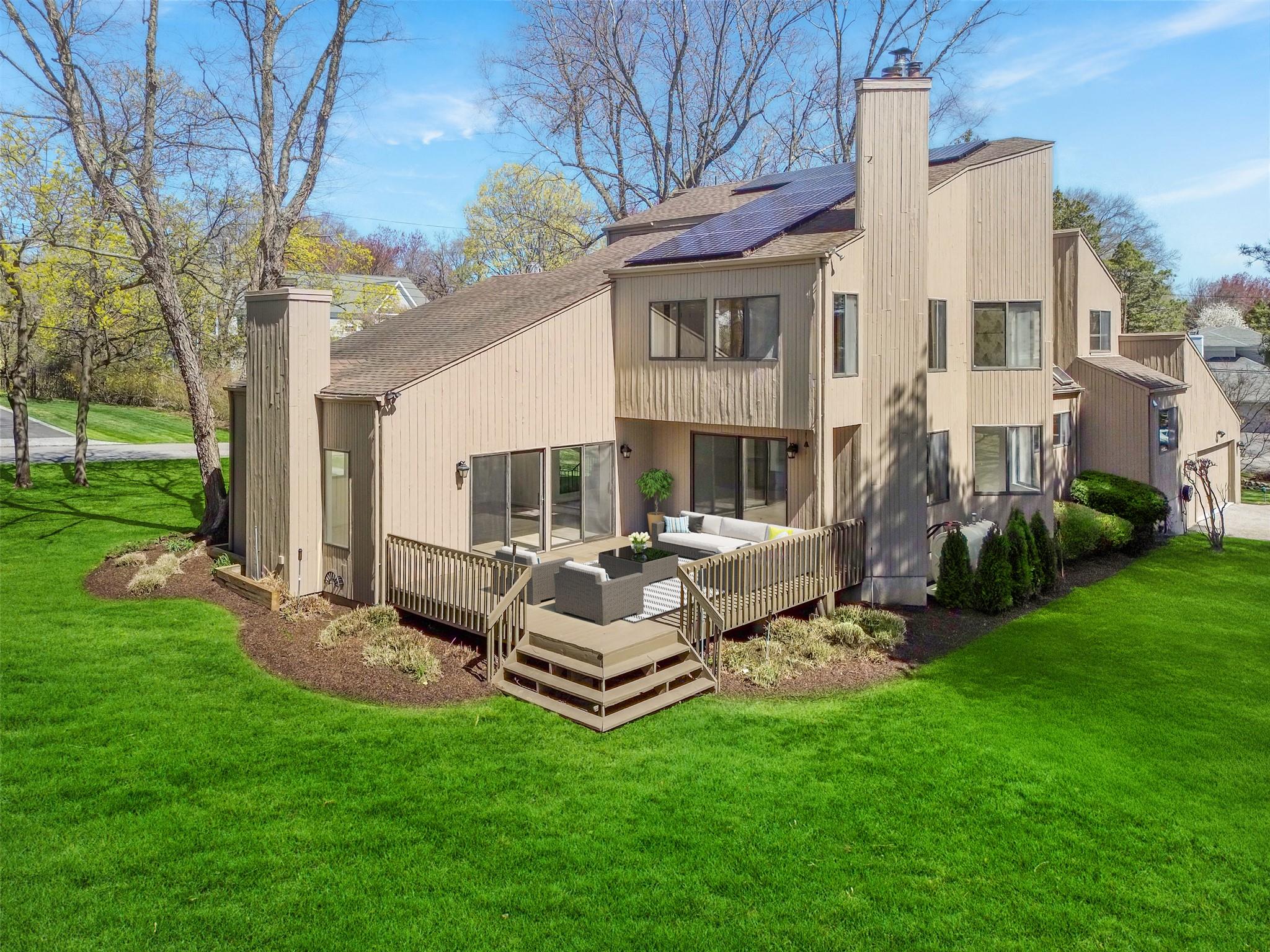 6 Fairway Drive, Mamaroneck, Florida image 2