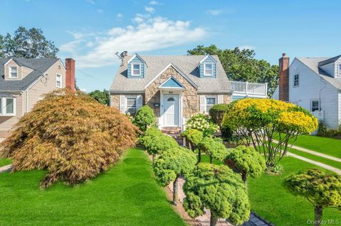 Photo of 831 N William Street, Baldwin, NY 11510 (MLS # 910324)