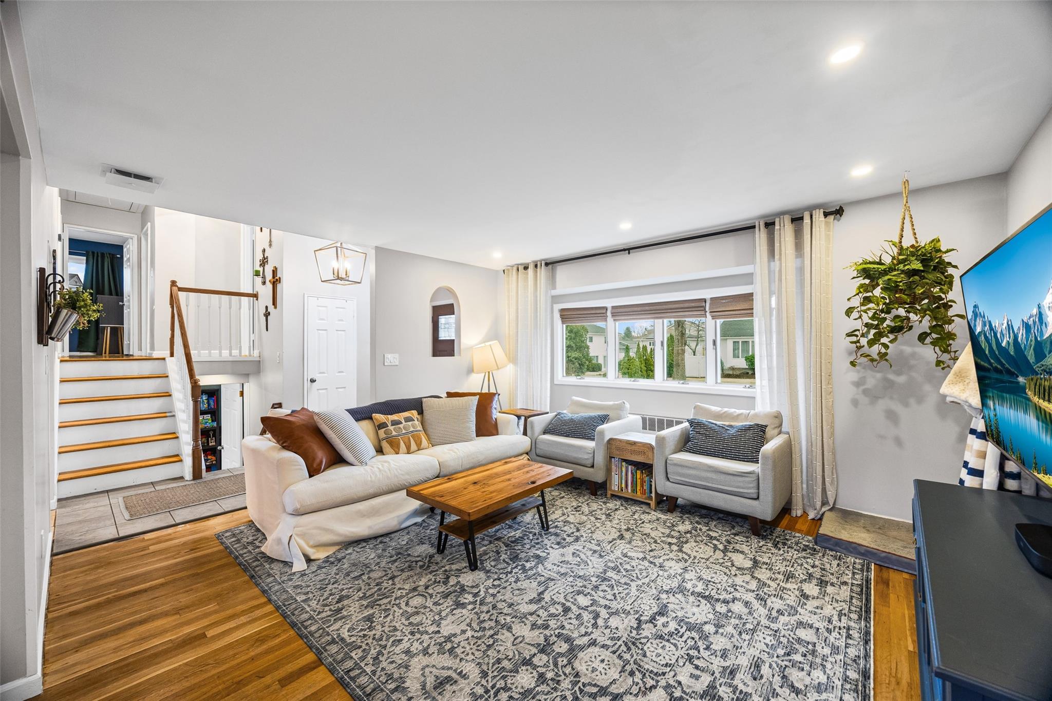 521 E Benjamin Road, North Babylon, Florida image 14