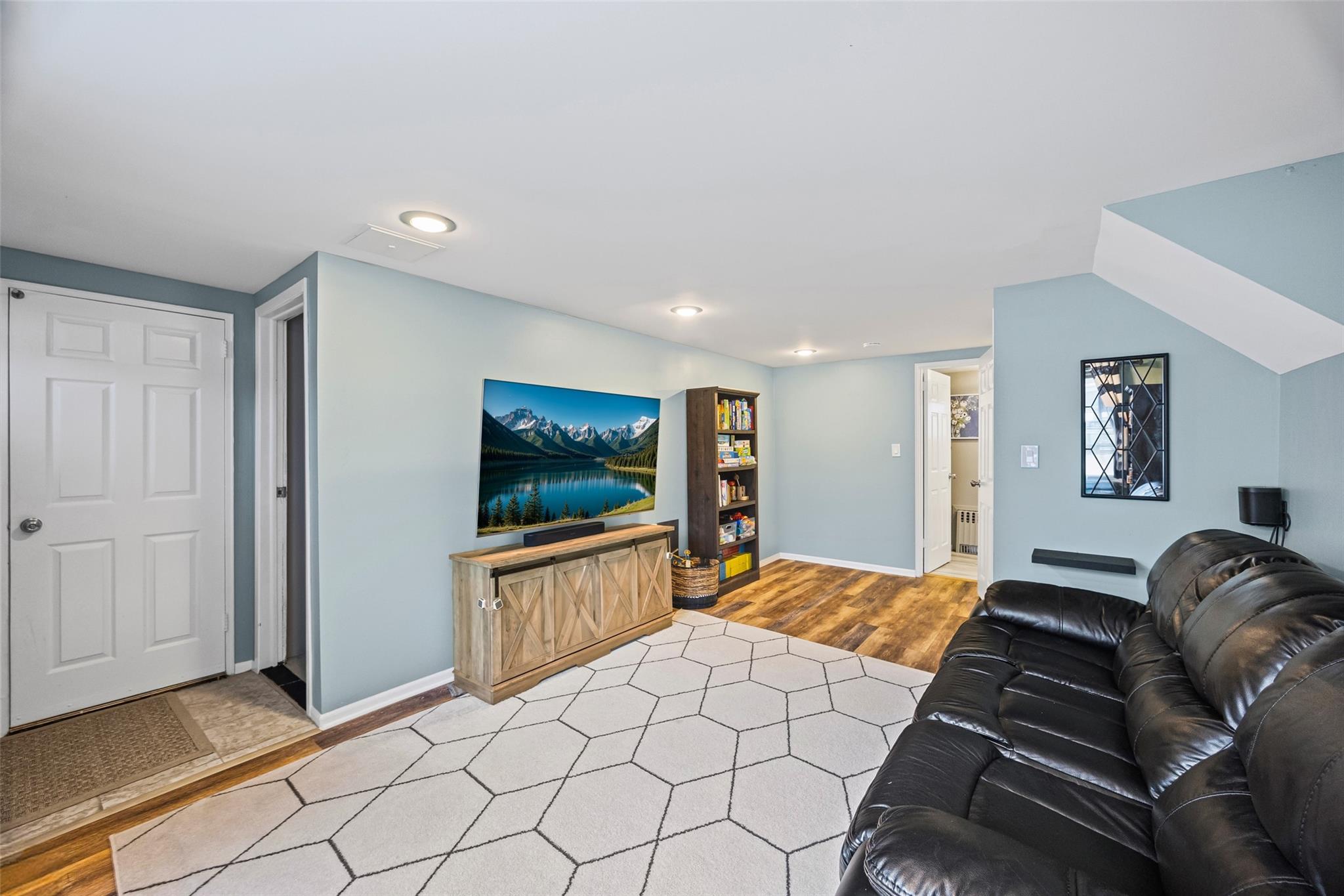 521 E Benjamin Road, North Babylon, Florida image 33