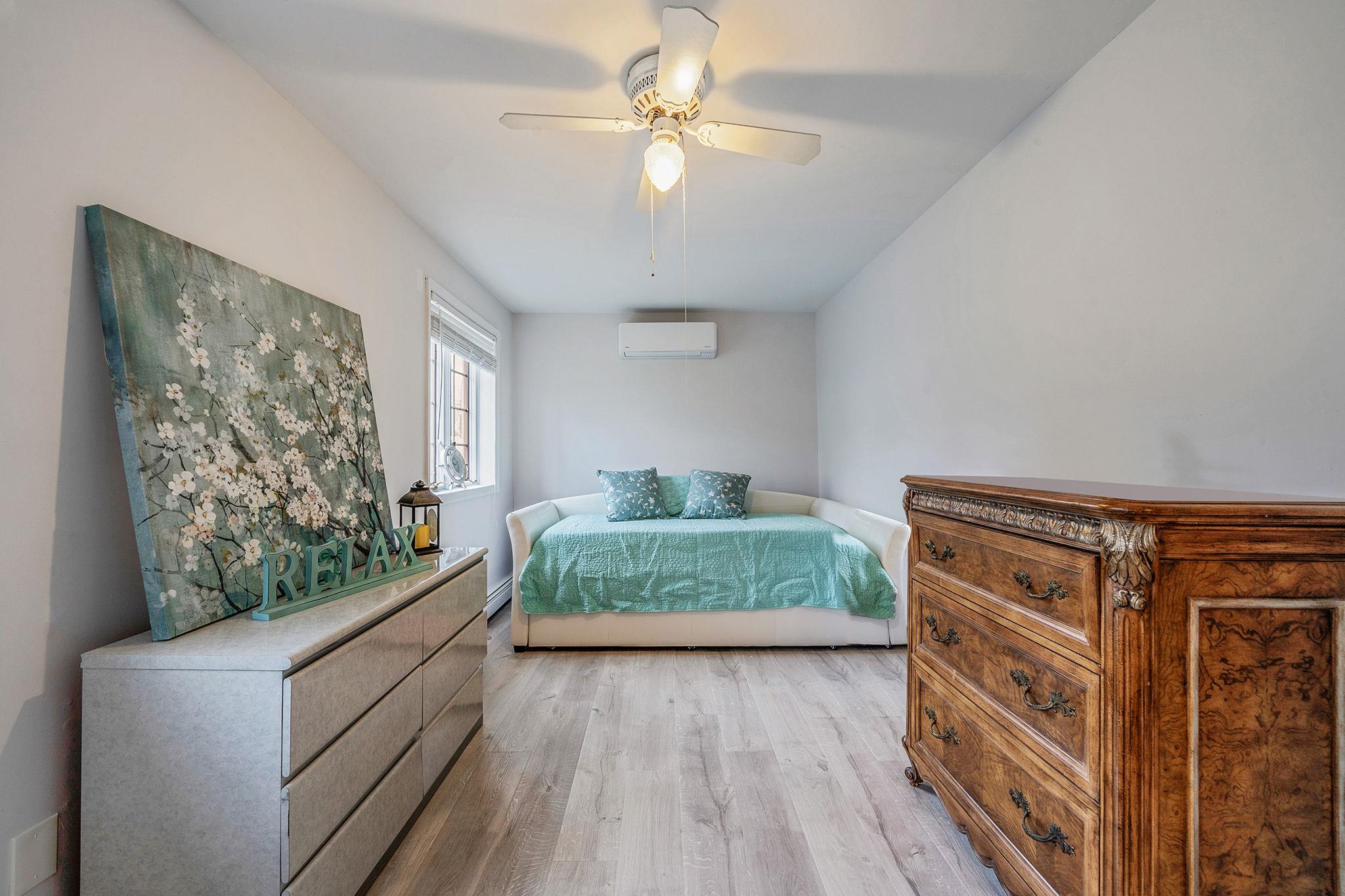 19 Hillside Avenue, North Port, New York image 19