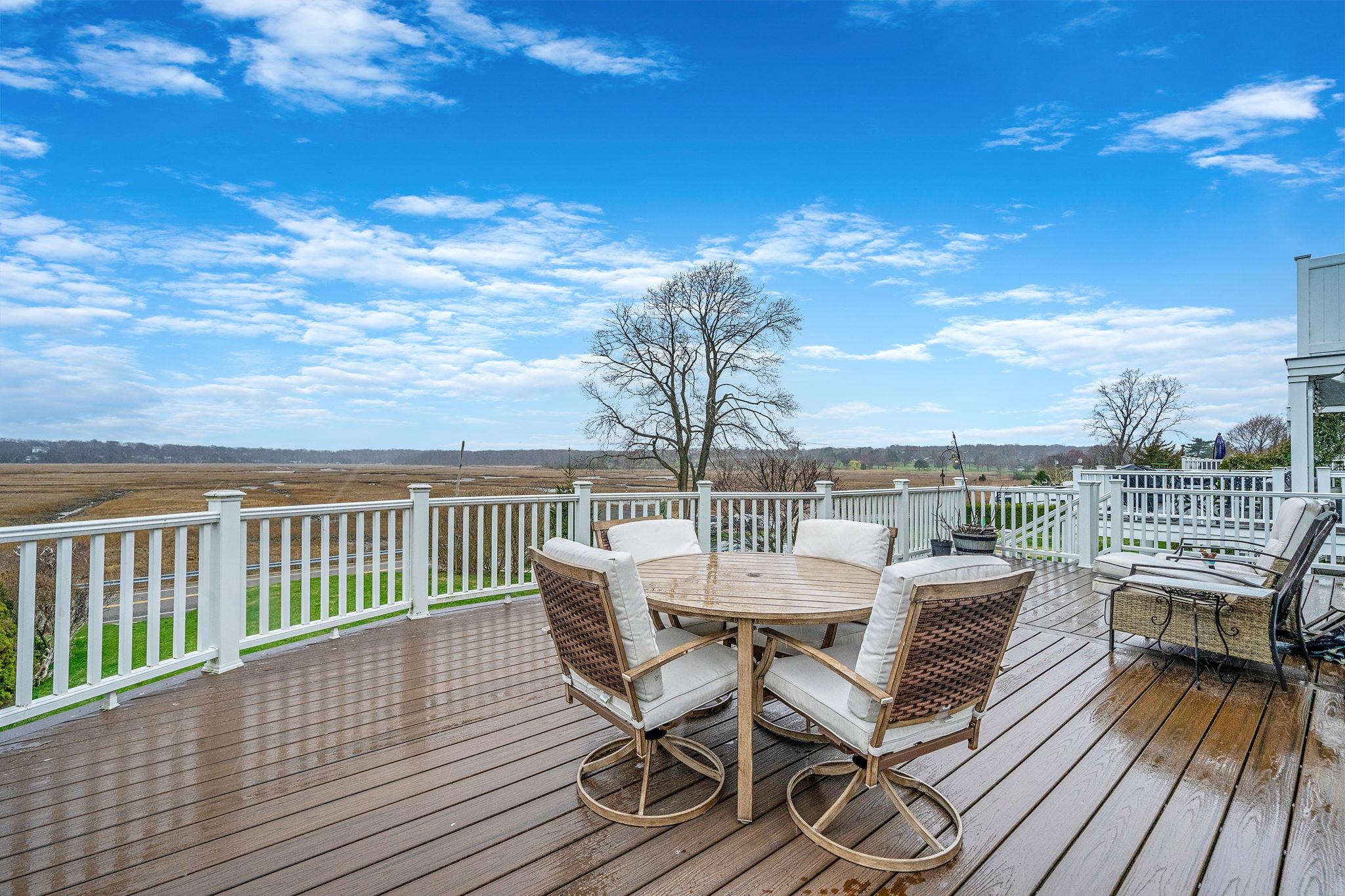 19 Hillside Avenue, North Port, New York image 25