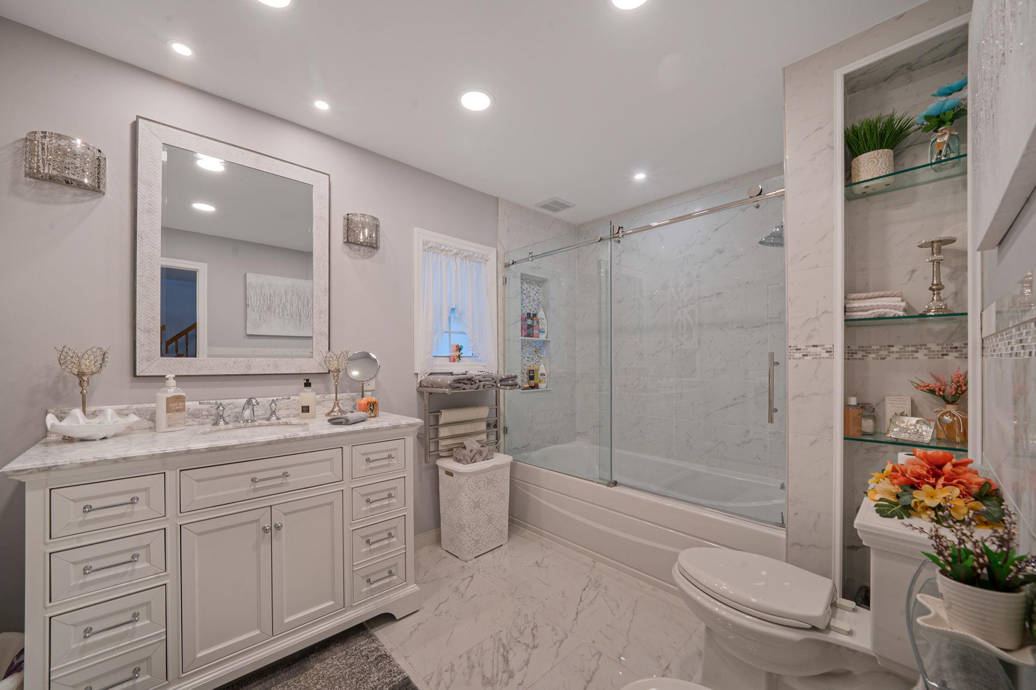 19 Hillside Avenue, North Port, New York image 22