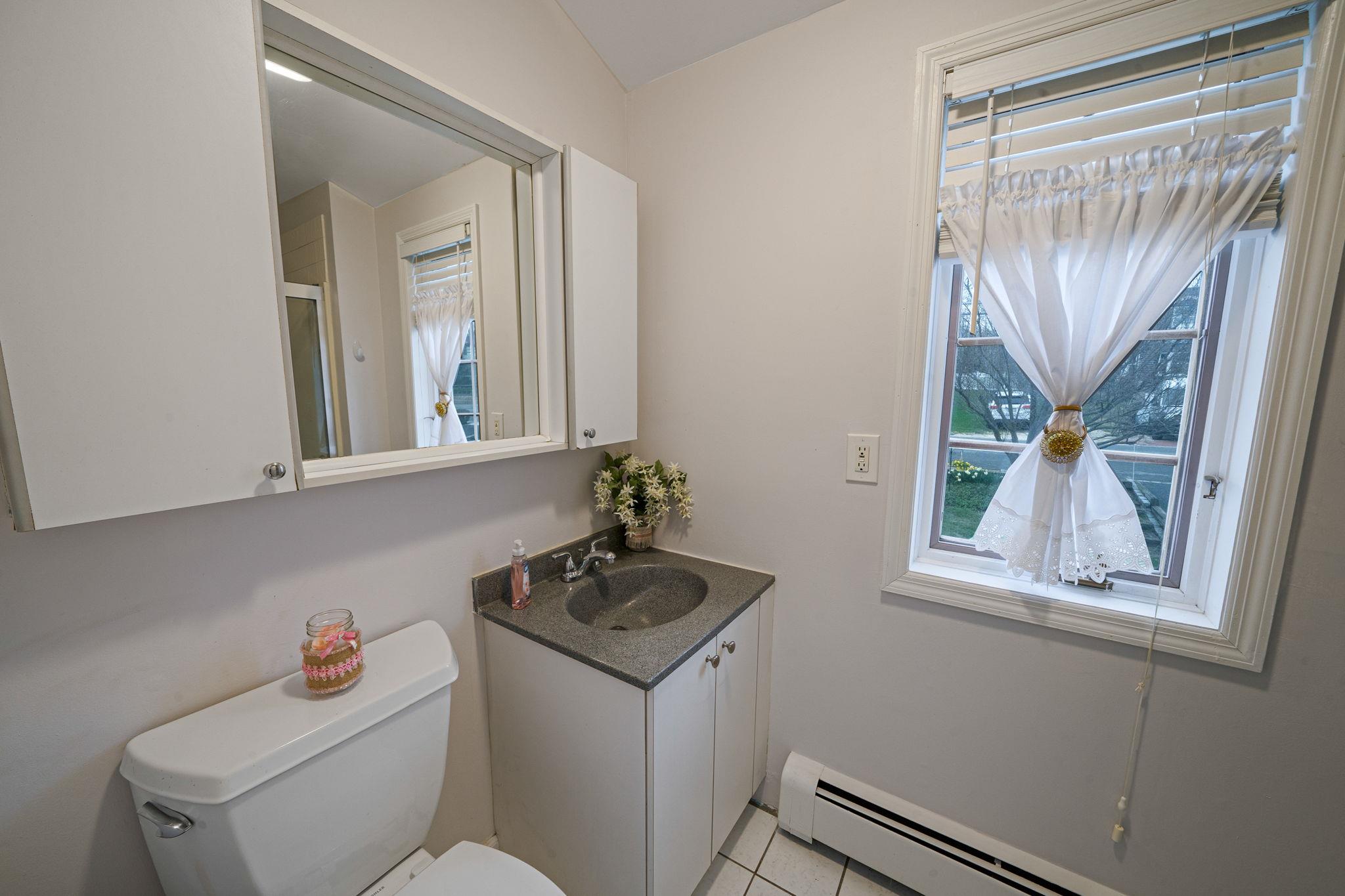 19 Hillside Avenue, North Port, New York image 23